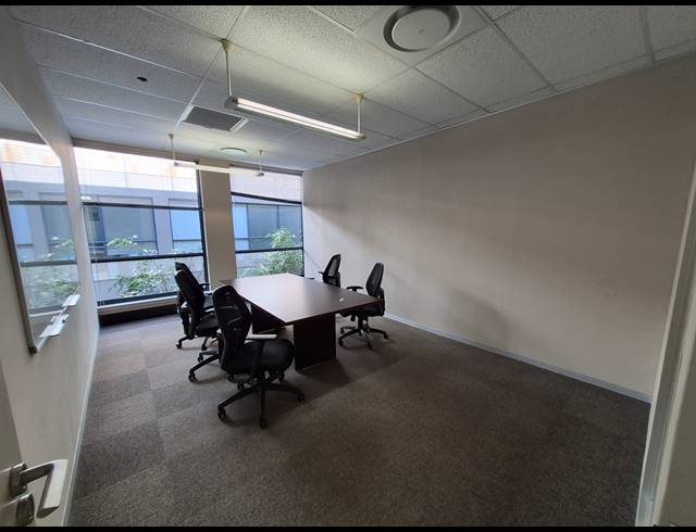 978M² OFFICE TO LET IN SANDTON CENTRAL